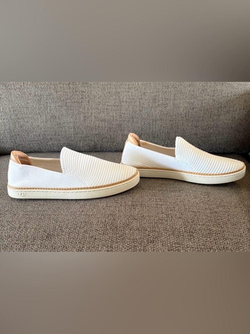New UGG Sz 6.5 6 1/2 Women's Sammy Slip On White Rib Knit Minimalist Comfort - Picture 13 of 16